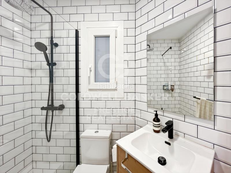 Foto 51de083f-52ca-411e-8674-14e26a9a9d8e. Piso  reformado en venta en calle mallorca, eixample izquierdo en Barcelona