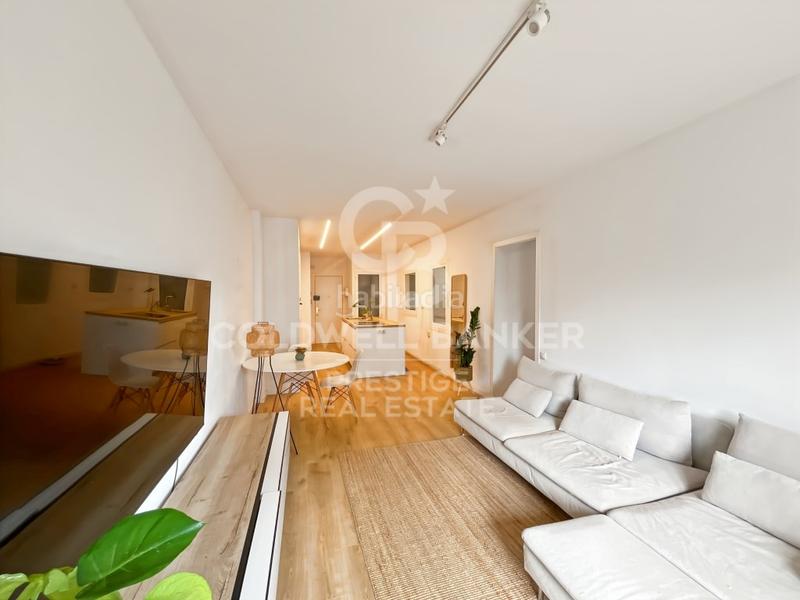 Foto c98b1981-a354-4c12-a93f-a97612f676e7. Piso  reformado en venta en calle mallorca, eixample izquierdo en Barcelona