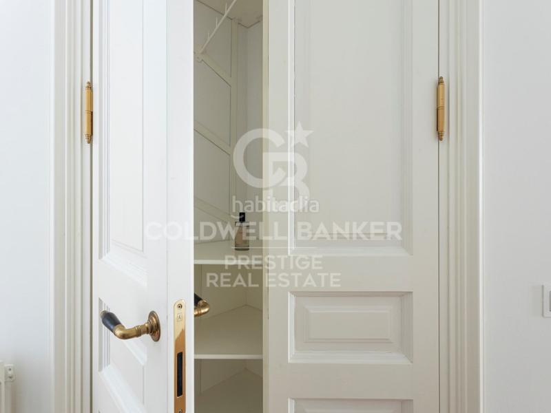 Foto f9243ac3-6824-468d-bb6f-71738642fefe. Location appartement avec piscine dans Dreta de l´Eixample Barcelona