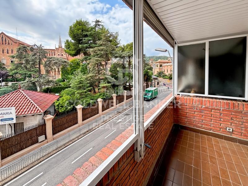 Foto 70101630-f7d9-4172-a33d-a01e74590f34. Piso  en sant gervasi con parking y piscina comunitaria en Barcelona