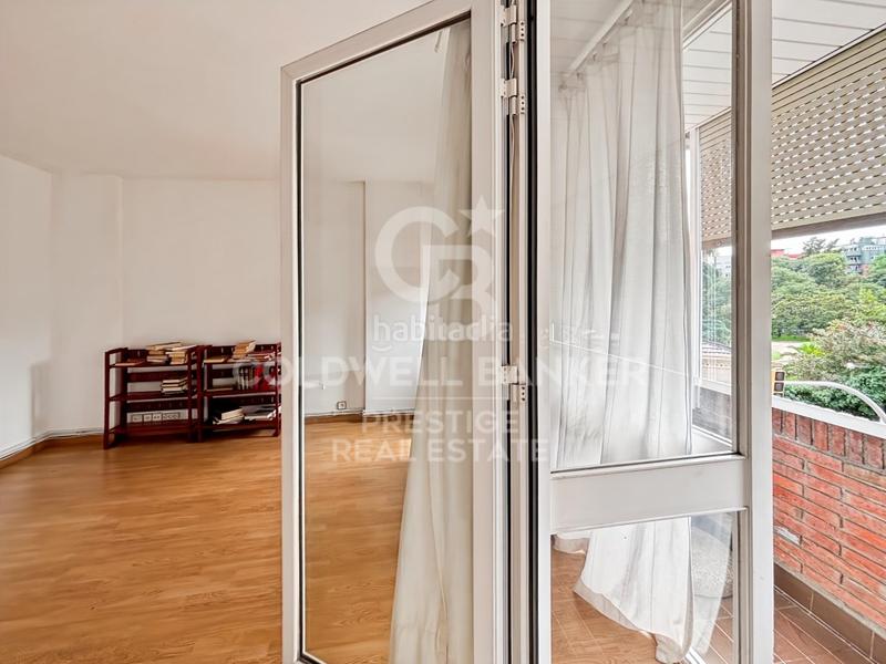 Foto aca81bd4-e154-4453-952d-838e60139371. Piso  en sant gervasi con parking y piscina comunitaria en Barcelona