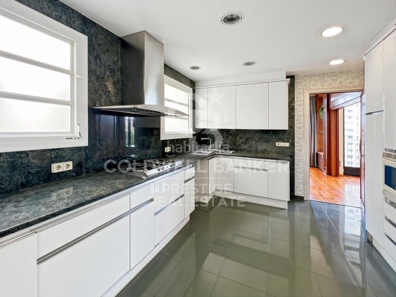 Foto e2a18aad-1dbc-4c00-858c-79d93cf63821. Appartement avec parking dans Sant Gervasi - Galvany Barcelona