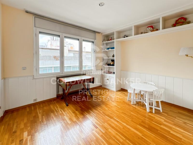 Foto fc5fcdcd-21f6-4d6a-9cf2-0a5174c8ec0e. Appartement avec parking dans Sant Gervasi - Galvany Barcelona