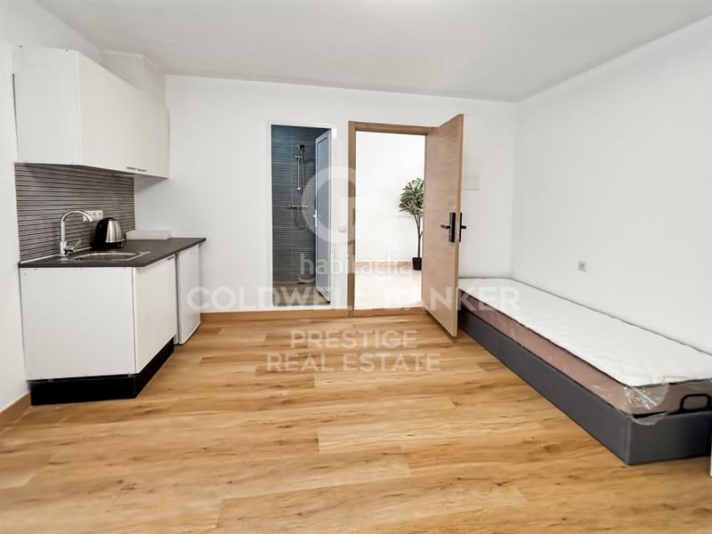 Foto af9baa36-ad38-462e-b453-41bc5cd76809. Edifici a Bon Pastor Barcelona