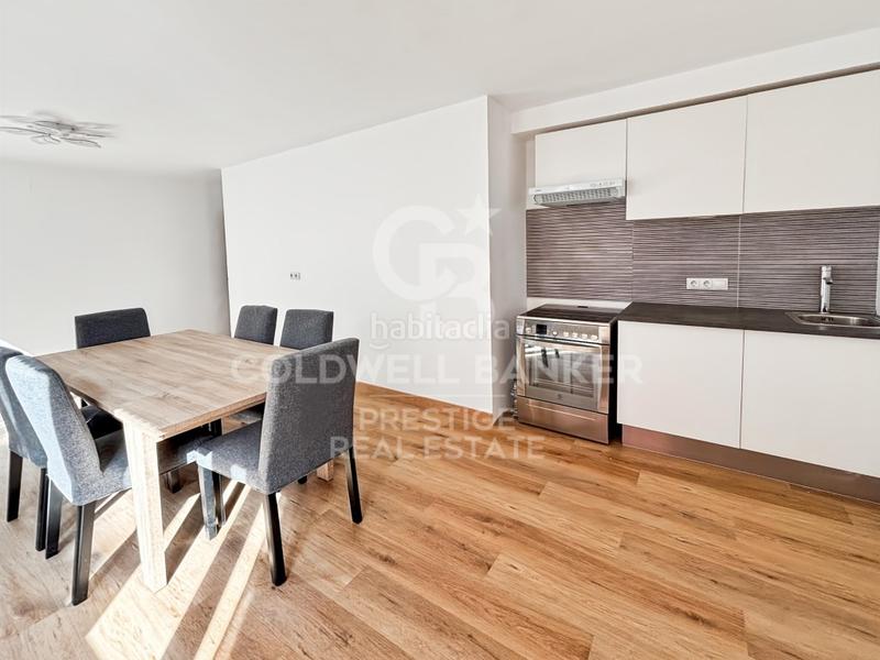 Foto d9a2d834-76af-493c-b2d4-15956ffb2328. Edifici a Bon Pastor Barcelona