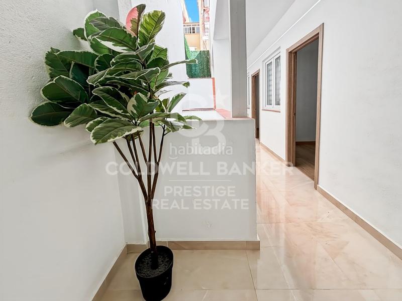 Foto f9eb03ad-9fbb-4f64-9a7e-04a51a450a9a. Edifici a Bon Pastor Barcelona