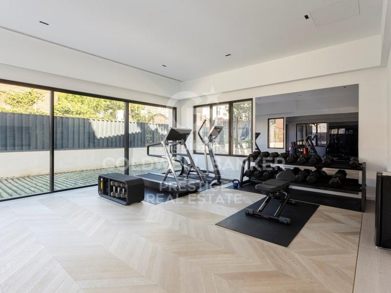 Foto 019f6a01-2a02-4dc6-9e07-8273d354587e. Casa con parcheggio in Sarrià Barcelona