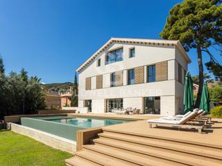 Casa a Sarrià. Casa de lujo en venta con jardín en sant gervasi, barcelona