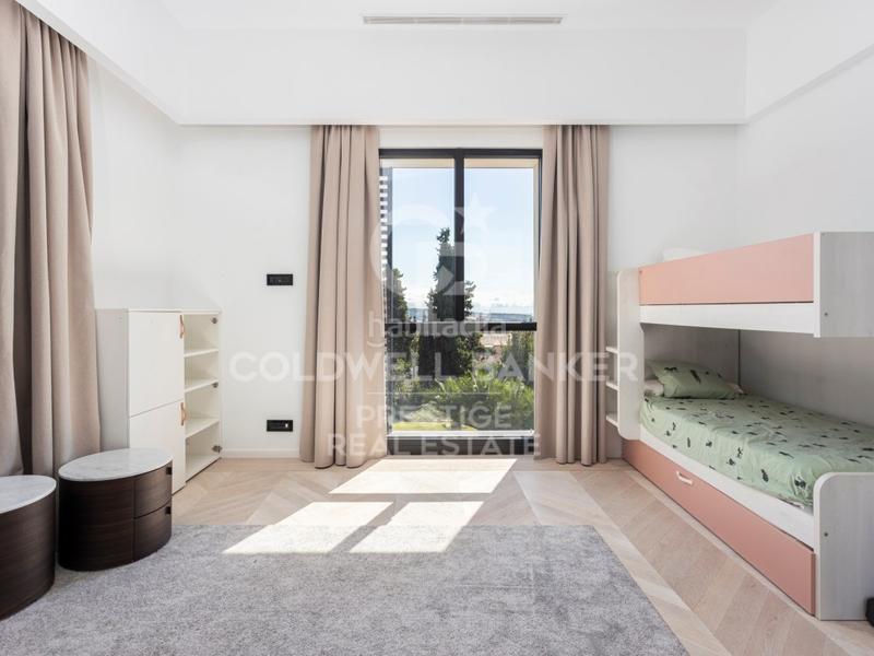 Foto acf5f379-96eb-49b6-bbb0-e4ee51304ed4. Casa con parcheggio in Sarrià Barcelona