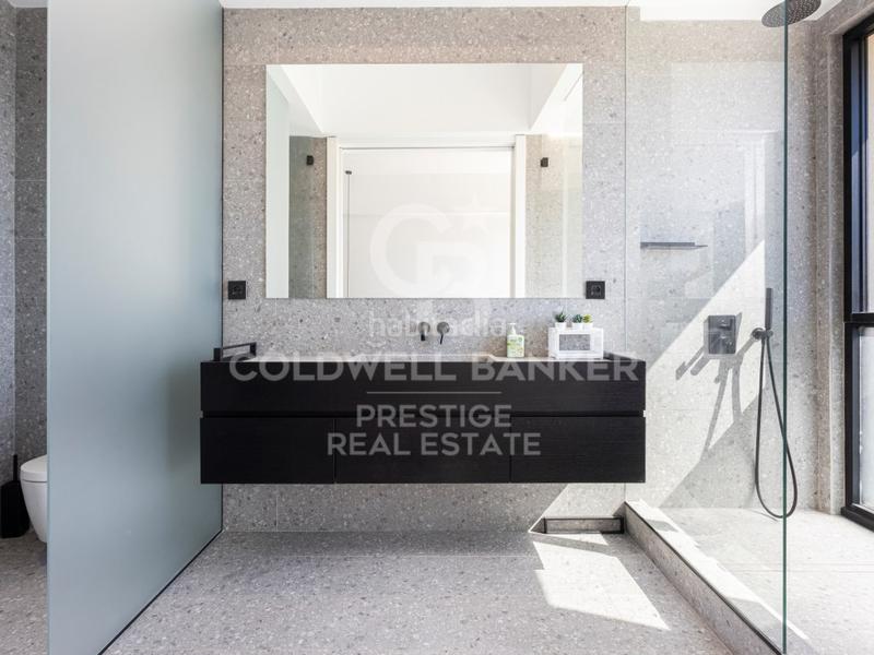 Foto b79088d3-c939-4e11-aeca-ba729c7ae7a0. Casa con parcheggio in Sarrià Barcelona