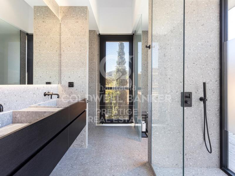 Foto d638d84e-42cc-4068-9d90-a6fd40977514. Casa con parcheggio in Sarrià Barcelona