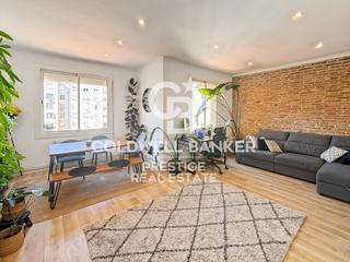 Appartamento  N/a. Piso en venta en eixample junto a la sagrada familia