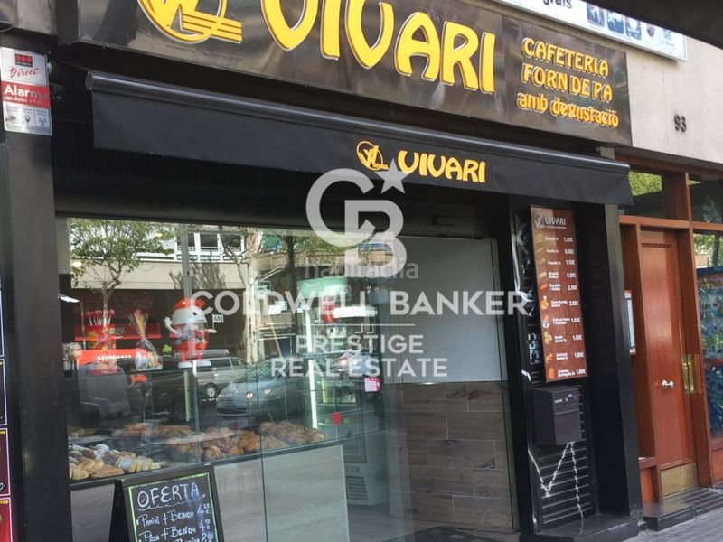 Foto c813bca8-4600-4690-9fe0-184aff917777. Local comercial a Sant Antoni Barcelona