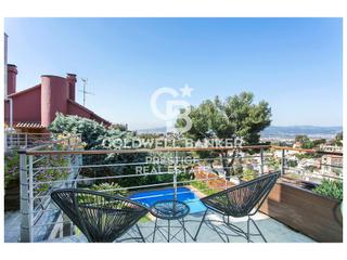 Miete Haus in La Miranda. Exclusiva casa familiar con jardín, piscina y 5 suites dobles en