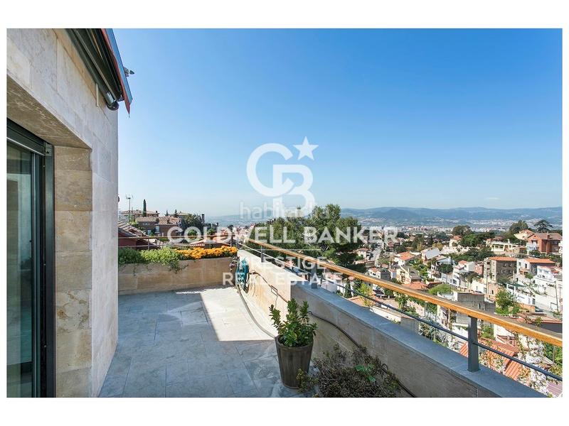 Foto 4163ec16-5b81-42bd-a791-7d1149f16b97. Location maison avec parking dans La Miranda Esplugues de Llobregat