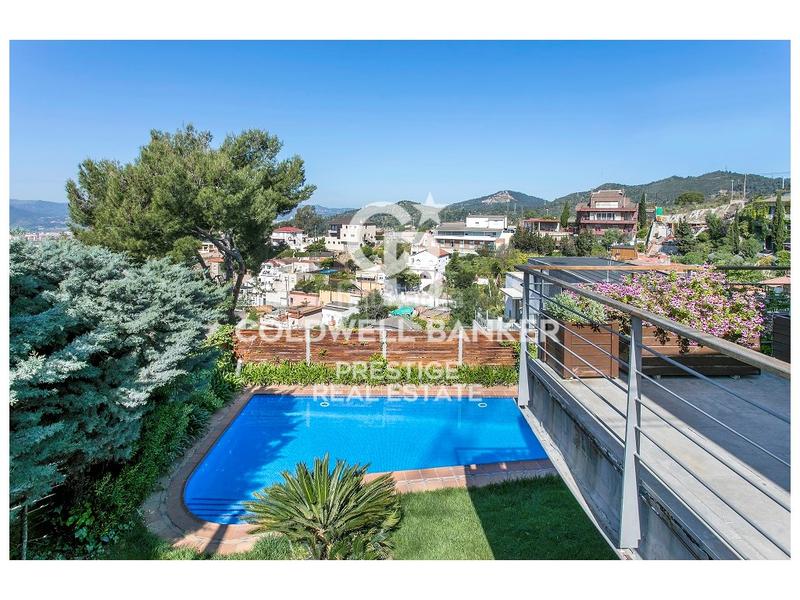 Foto 51da02dc-c85e-475b-a89c-bc4cb337d751. Location maison avec parking dans La Miranda Esplugues de Llobregat