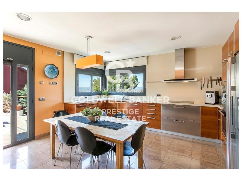 Foto d60f569a-c92f-4537-ba97-f180f9f0e5de. Location maison avec parking dans La Miranda Esplugues de Llobregat