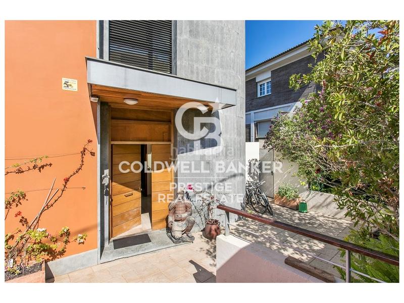 Foto 37a3b595-024a-4895-996a-3b42f4735bbe. Miete haus mit parking in La Miranda Esplugues de Llobregat