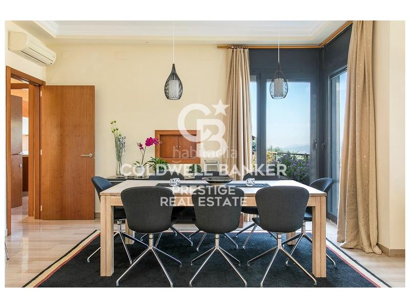 Foto 800f95de-d7e7-42e1-a32f-427722bd0a3d. Miete haus mit parking in La Miranda Esplugues de Llobregat