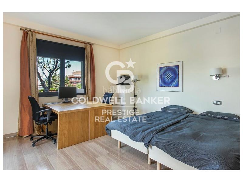 Foto ac0132d6-6993-408c-9955-d4833649f331. Miete haus mit parking in La Miranda Esplugues de Llobregat