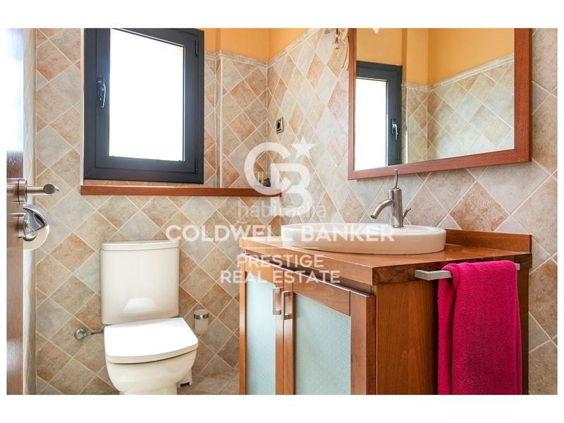 Foto d9b374f1-f58a-4e2f-b304-4f565cd97fff. Miete haus mit parking in La Miranda Esplugues de Llobregat