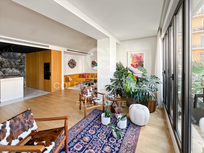 Foto 496e3642-d1a4-47a8-8dfb-72c89b014fa5. Etagenwohnung mit parking in Dreta de l´Eixample Barcelona