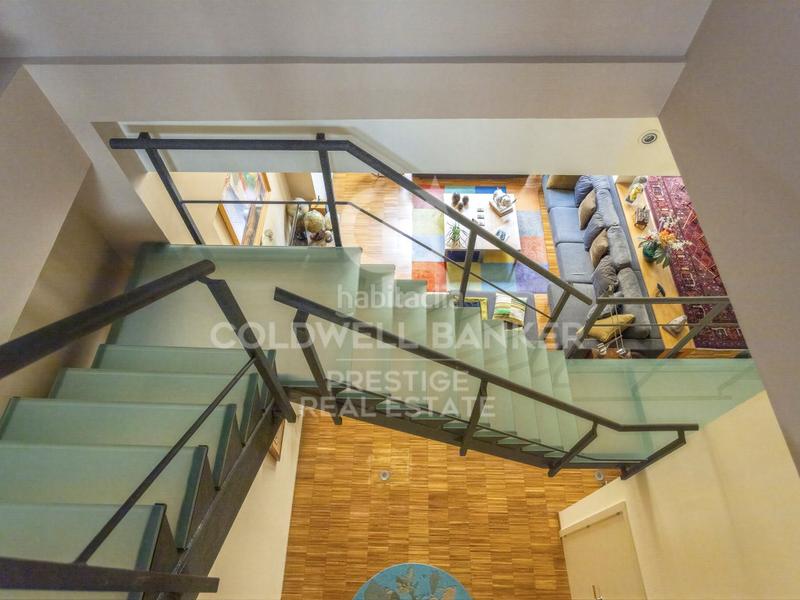 Foto 20e195c3-abf4-4714-9243-44f54c6e9ab7. Loft  dúplex junto al park gell 265 m con parking y doble acceso en Barcelona