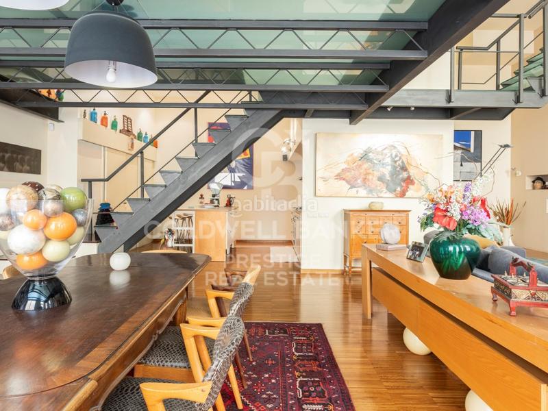 Foto c90e5780-1e30-4b47-b6ac-205ea8d5a663. Loft  dúplex junto al park gell 265 m con parking y doble acceso en Barcelona