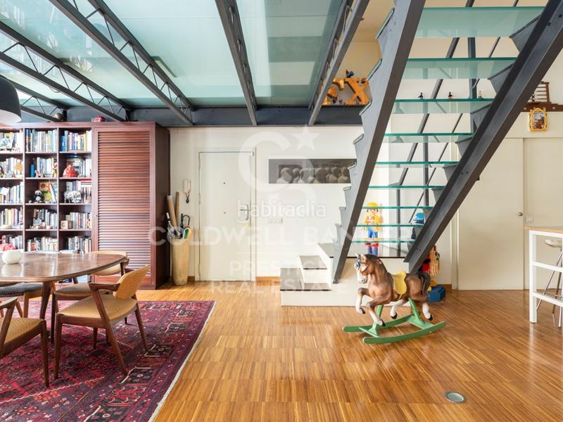 Foto c95c0f61-ae27-4466-b3e9-81c88d44b1d9. Loft  dúplex junto al park gell 265 m con parking y doble acceso en Barcelona