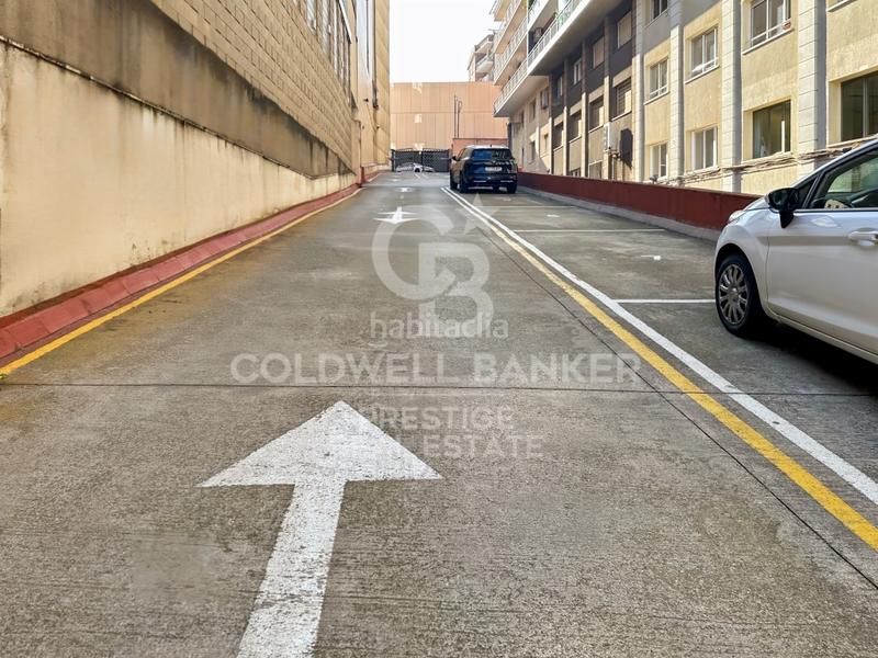 Foto ff3f6932-7f59-496a-91dd-0911e0cd2c13. Geschäftsraum in Putget - Farró Barcelona