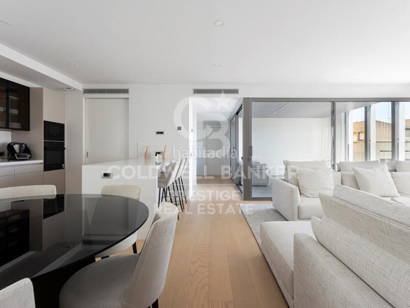 Foto 0e6f9045-eef0-4fa7-acec-b6cdb40f2766. Dachwohnung mit parking in Dreta de l´Eixample Barcelona