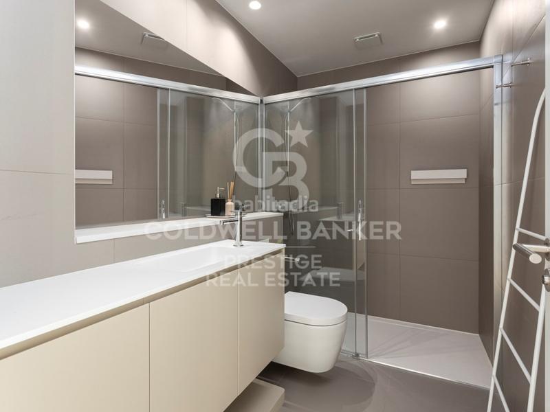 Foto 161d9970-61b4-49fd-a80f-2db95e86523a. Dachwohnung mit parking in Dreta de l´Eixample Barcelona