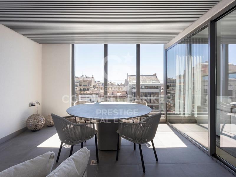 Foto c810d17f-bc53-49da-a2c9-5ef31ed0fad1. Dachwohnung mit parking in Dreta de l´Eixample Barcelona