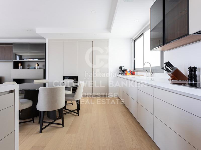 Foto ea94bf3e-9546-4d4a-86d1-f8b6ad6e734c. Dachwohnung mit parking in Dreta de l´Eixample Barcelona