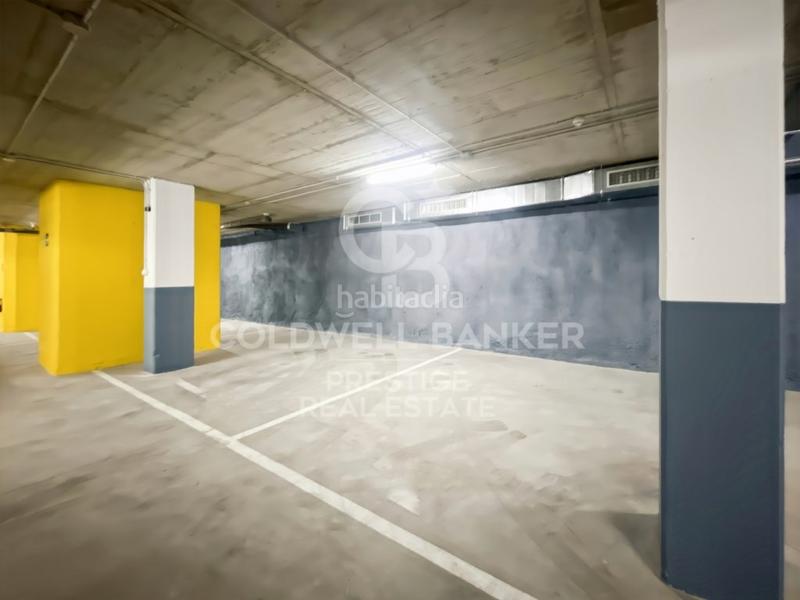 Foto f11ce6ad-e02a-4699-83ee-cdbeea9cc786. Dachwohnung mit parking in Dreta de l´Eixample Barcelona