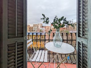 Appartement  Carrer de la diputació. Piso con suelos originales y volta catalana en el eixample, barc