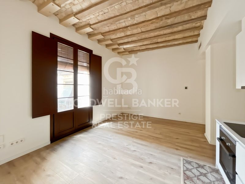 Foto b1a4916c-1ae7-479e-b2a6-9fb2c6d31b85. Pis a Gòtic Barcelona