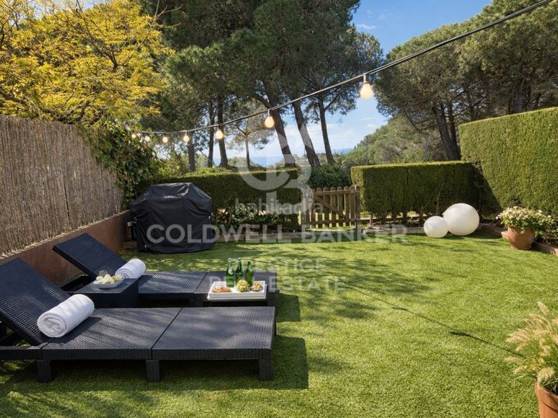 Foto b994f752-583c-4cdd-91d4-8a2b96f557db. Casa amb aparcament piscina a Urbanitzacions Sant Pol de Mar