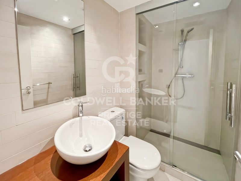 Foto f7b2454c-7c2f-465a-9b77-d484a75d1aae. Pis amb aparcament a Barri de les Corts Barcelona
