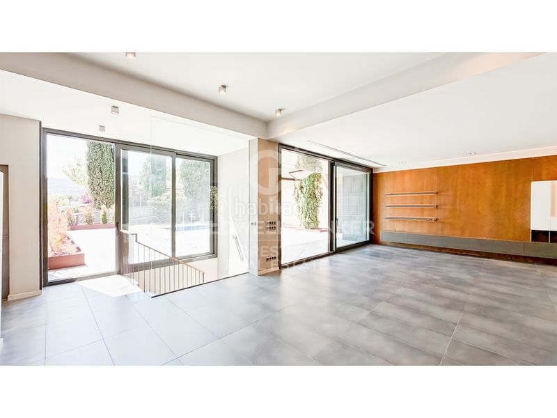 Foto cf500443-bb38-41f0-aaf8-427952e3b3df. Casa amb aparcament piscina a Sant Gervasi - Bonanova Barcelona