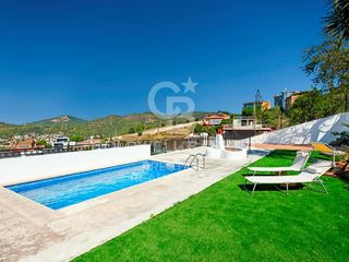 Casa  Calle fronto. Espectacular casa reformada con piscina y vistas panorámicas en