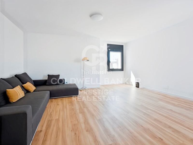 Foto 31be8493-d3a4-4b89-9f05-99be1ef68ee7. Casa amb aparcament a La Miranda Esplugues de Llobregat