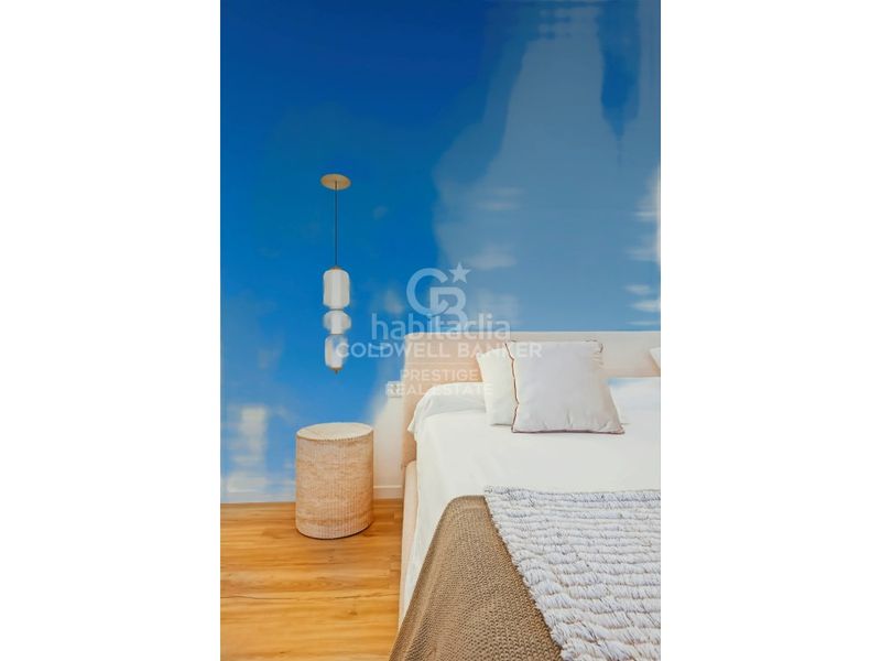 Foto c2ddf572-03a9-48ea-8a7e-c8d70e6027b4. Casa amb aparcament a La Miranda Esplugues de Llobregat