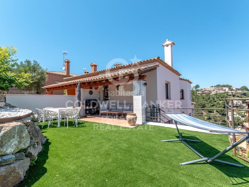 Foto 110a75dc-1ffd-44bd-816d-f623d4ee49aa. Casa amb aparcament a Begur Begur