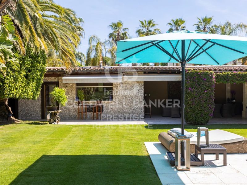 Foto 04b2196d-bc2f-4702-9d13-62681330057d. Casa amb aparcament piscina a Can Girona - Terramar - Vinyet Sitges