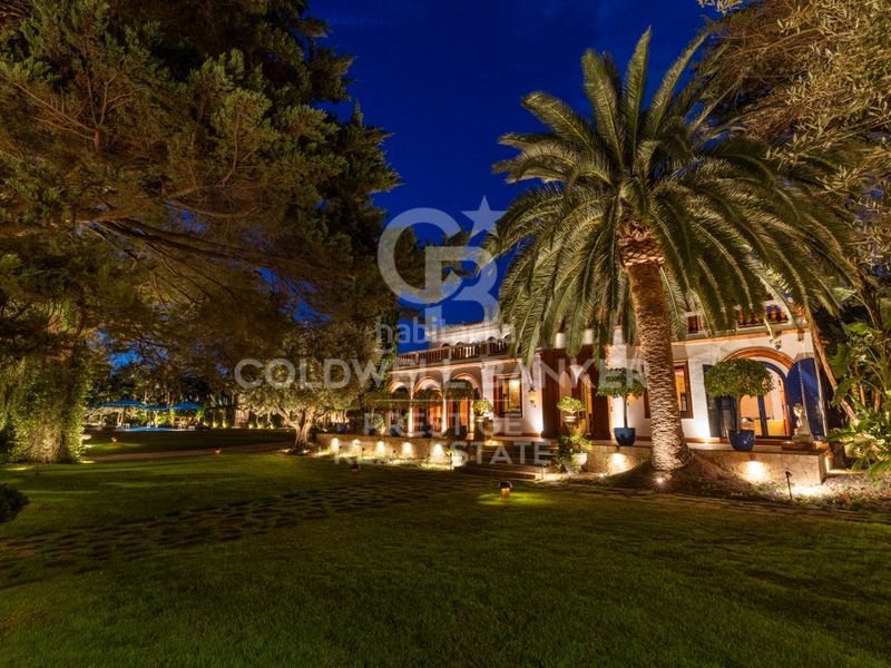 Foto 4e740712-1df0-4900-9447-3e38404e6d2b. Casa amb aparcament piscina a Can Girona - Terramar - Vinyet Sitges