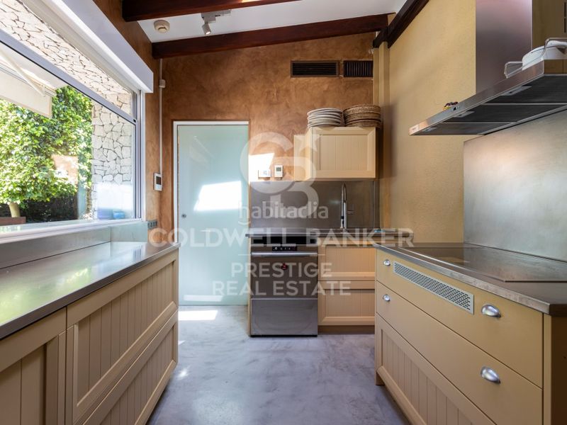 Foto 7df4fba5-ced8-4d51-8046-f10dbcefec44. Casa amb aparcament piscina a Can Girona - Terramar - Vinyet Sitges