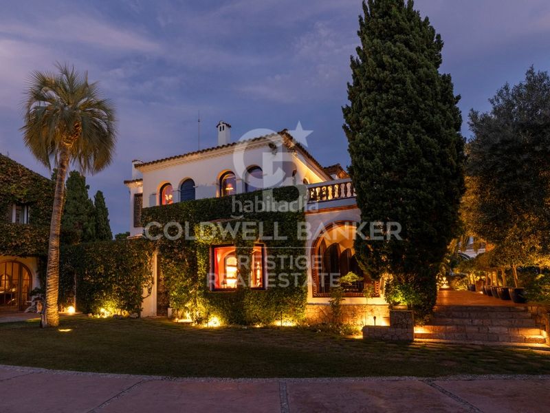 Foto dfb3e630-08e4-40f8-8305-44c86c61a266. Casa amb aparcament piscina a Can Girona - Terramar - Vinyet Sitges