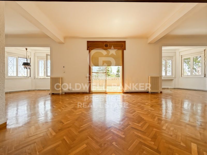 Foto f5c9e3ae-cc7f-4368-87e2-528f97646137. Casa a La Miranda-Can Candeler Sant Just Desvern