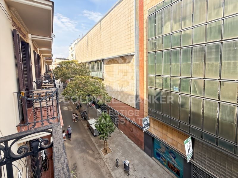 Foto 0b0ed65f-9023-4ee2-9c00-177080431213. Pis a Vila de Gràcia Barcelona